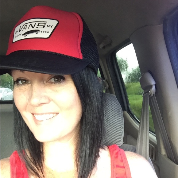 Meet your Posher, Christy - Picture 1 of 1